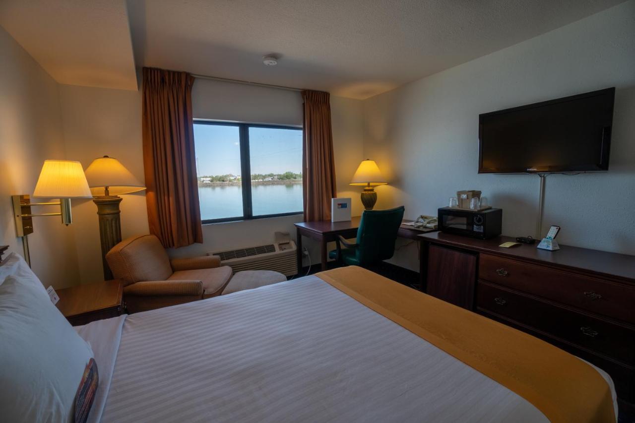 Clover Island Inn Kennewick Exterior photo